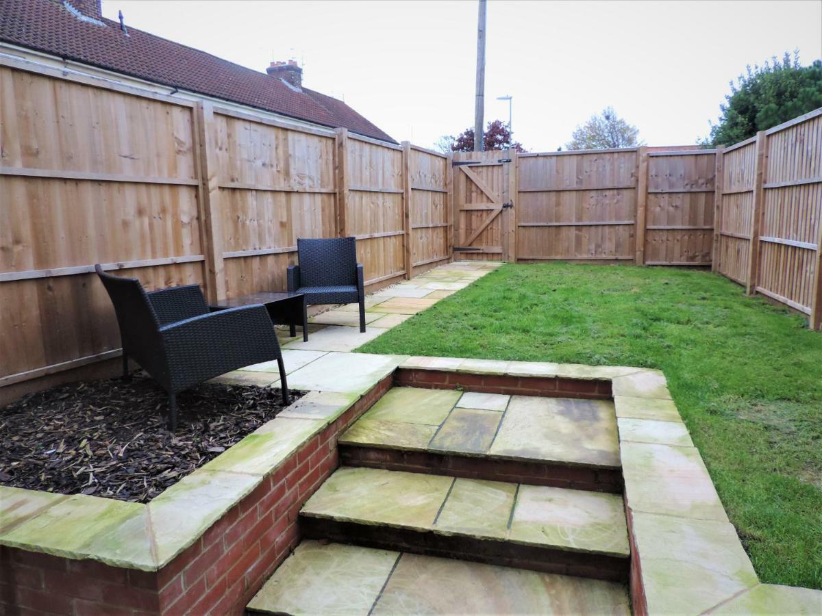 3 Bed Farnborough Air Accommodation Экстерьер фото